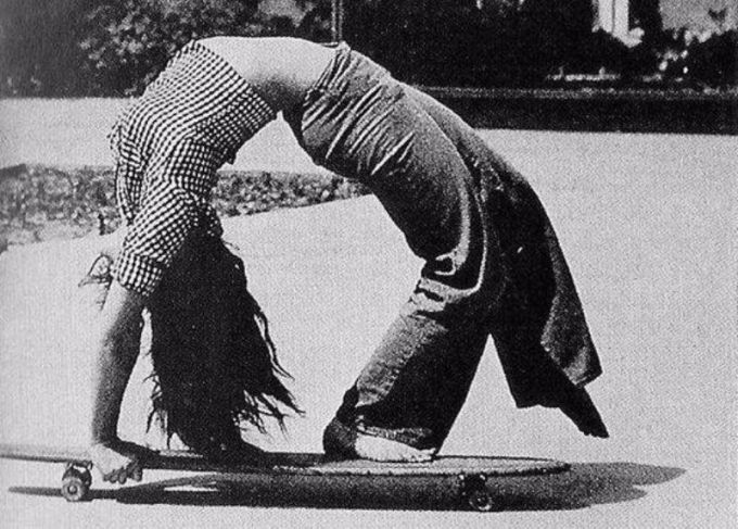 skater-girls-1970s-16